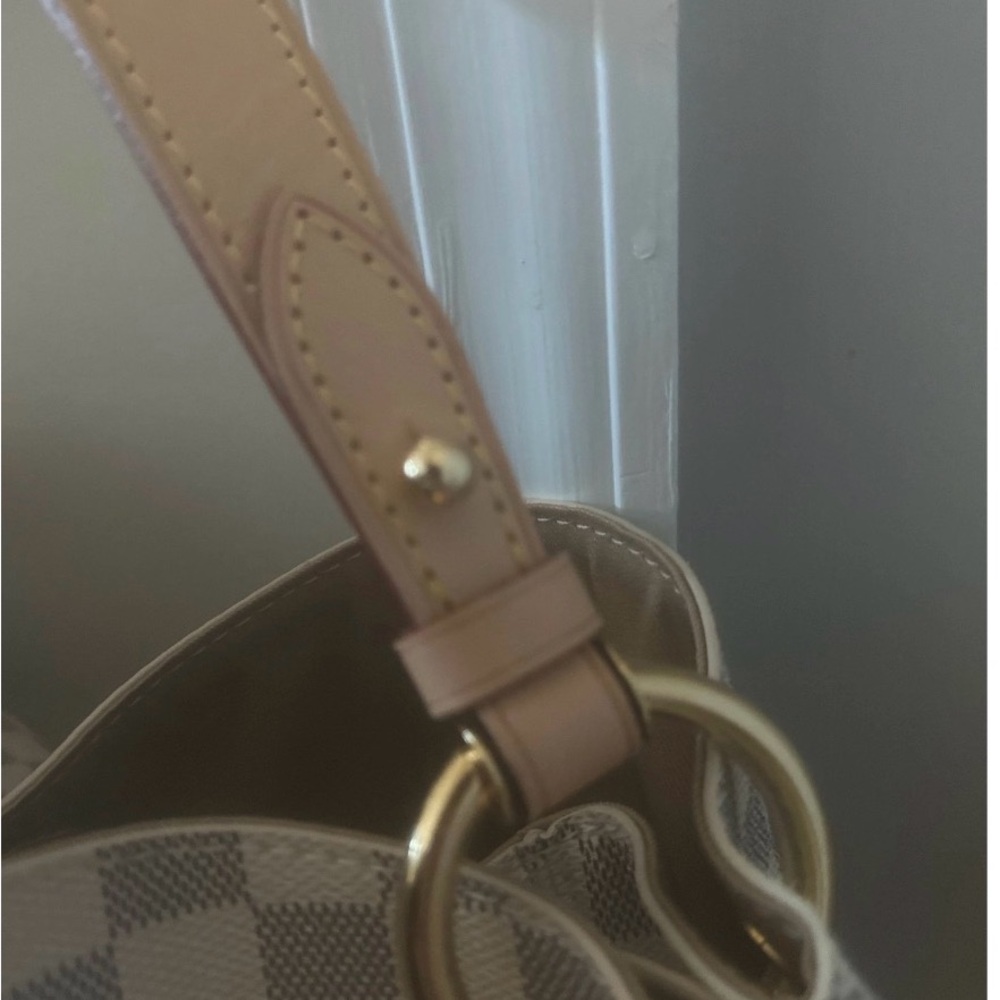 Louis Vuitton Graceful MM Shoulder Bag - Picture 5 of 9
